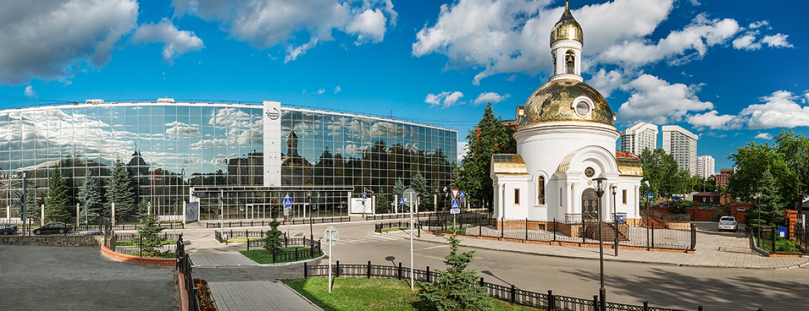 Многолетние традиции связывают учреждение с Русской православной церковью